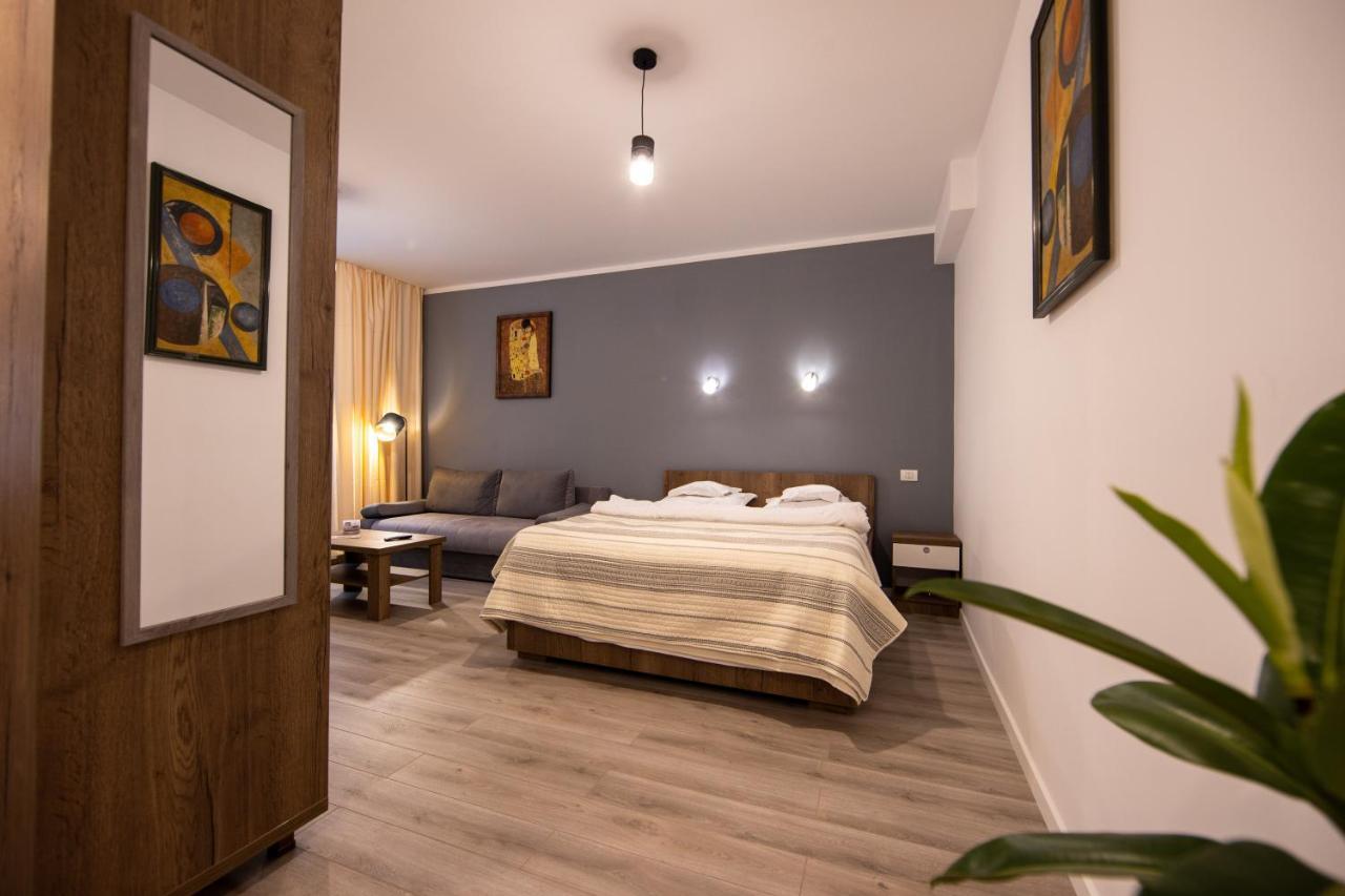 Central Place Apartment Timisoara 2 Dış mekan fotoğraf